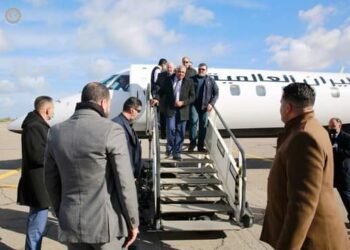 النائب الأول لرئيس مجلس الوزراء يصل مطار امعيتيقة