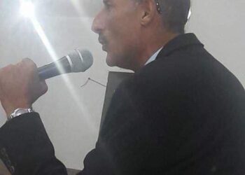 الشاعر شريف عبد الوهاب العسيلي يكتب المعلم