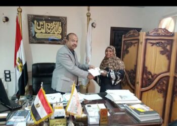 ” عاشور ” يكرم الطاهرة على أحمد