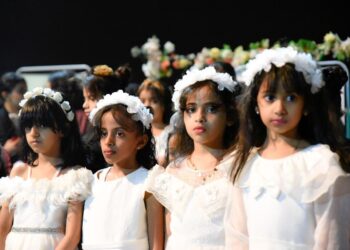 فريق بسمة عطاء التطوعي يزور أيتام أحد المسارحة