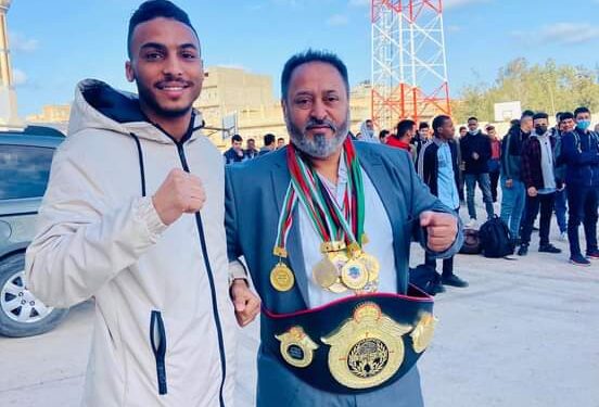 ثانوية الوحدة الوطنية يستقبل احد طالب الثانوية المتحصل حزام الإحتراف ببطولة العالم كيك بوكسنج