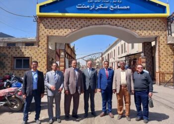 سكر ارمنت يستقبل وفد جامعة الأقصر أثناء   زيارتهم للمصنع