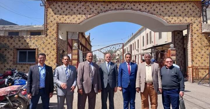 سكر ارمنت يستقبل وفد جامعة الأقصر أثناء زيارتهم للمصنع