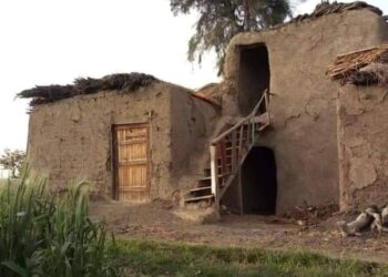 لا تسكـن القرى فيضيع علمك