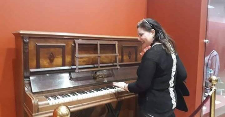 *** أنامل ***سونيا عبد اللطيف