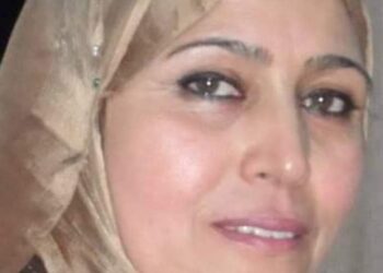 اِقترب من قمرك