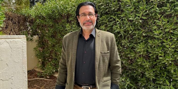 يا أيَّ نخلٍ