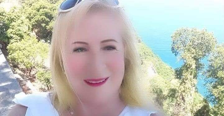 اهي دموعي ام هو المطر ؟؟؟؟؟..