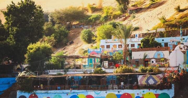 يا عيني عليكي يا بلاد الدهب . ،،ناديه حجاج