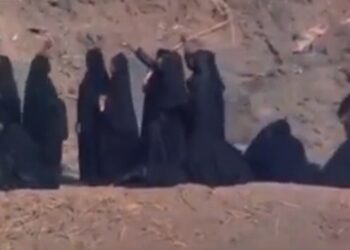 عادات وتقاليد تلقي العزاء في الميت ببعض القري بصعيد الأقصر .