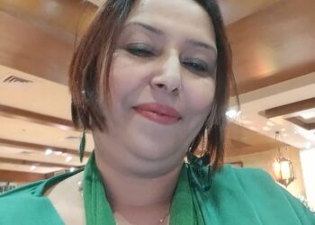 بين الأرض والسّماء