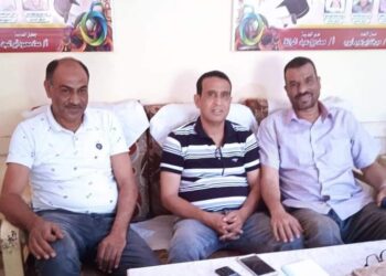 عبدالحميد في جولة تفقدية لمدرسة ارمنت الابتدائية بنين