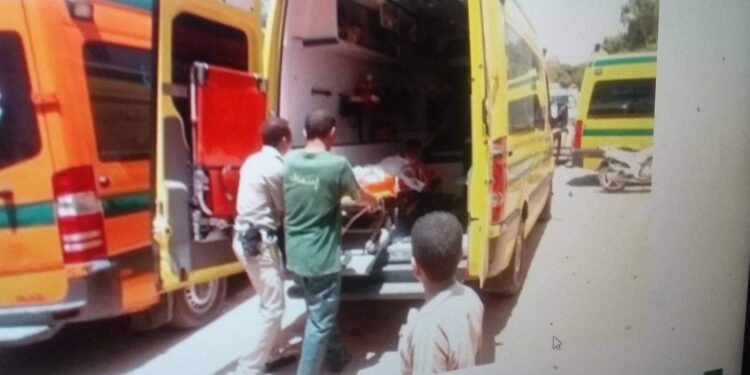 اصابة اثنين فى مشاجره بسبب أولوية المرور بالطريق بطهطا سوهاج.