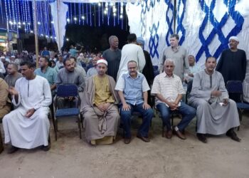 المئات من أبناء سكر ارمنت يحتفلون بزفاف نجل زميلهم محمد سيد .