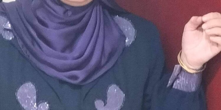 محسودين ..الشاعرة عبير الحناوي.