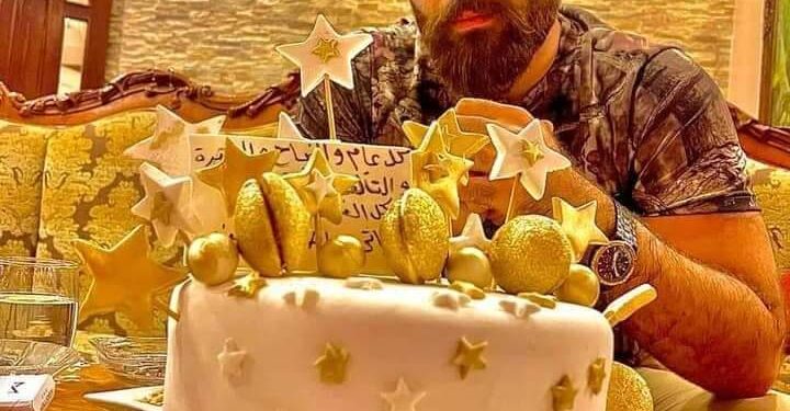 الفنان حيدر احمد يحتفل بعيد ميلاده وسط الأهل والأصدقاء