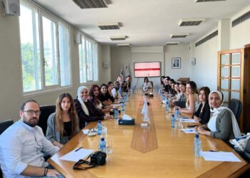 من لبنان كانت  تشارك في برنامج بناءقدرات المنظمات  النسائيةفي الشرق الأوسط وشمال إفريقيا   وكالات