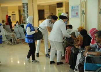  مديرية أمن الاقصر تطلق مبادرة رد الجميل لمرضي الاورام بالاقصر في اليوم العلمي لكبار السن