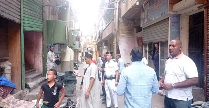 غلق 10 محال تجارية ومخابز غير مرخصة خلال حملة مكبرة بمدينة الأقصر