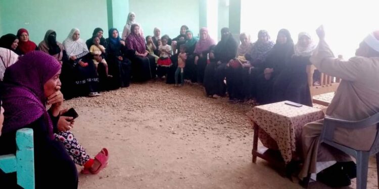 محافظ أسوان يتابع تنظيم 18 من جلسات الدوار للتوعية المجتمعية بقرى إدفو وكوم أمبو