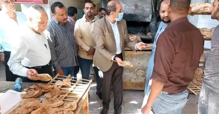 تموين الاقصر ضبط مخبز مغلق أثناء مواعيد العمل و15كيلو دواجن منتهية الصلاحية في حملة مكبرة بارمنت