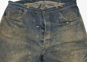 صدق أو لا تصدق..بنطلون جينز عمره 140عاما بسعر خيالى