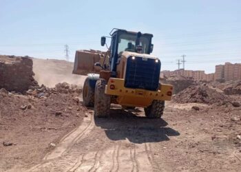 محافظ أسوان : حملة لإزالة التعديات بمناطق التجاريين