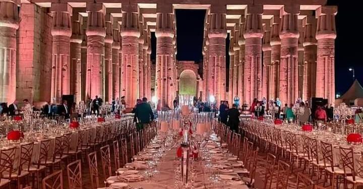 الاقصر تحتضن عرض الأزياء العالمي لدار ستيفانو ريتشي العالمية بمعبد حتشبسوت