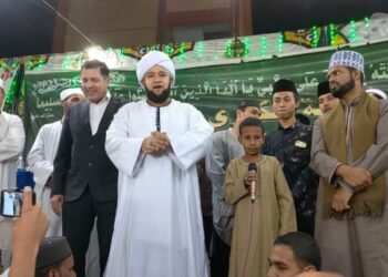 تألق فرقة الرابطة المصرية للإنشاد الدينى فى الإحتفال بالمولد النبوي الشريف بالأقصر