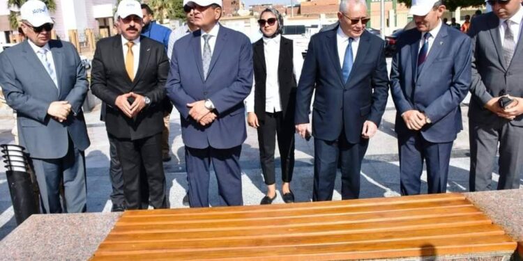 وزير التنمية المحلية ومحافظ أسوان يتفقدان مشروع نمشي أهل مصر تقرير نورا عواجة