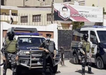 تزامناً مع بدء العام الدراسي .. خطط أمنية شاملة وتواجد مُكثف لرجال الشرطة بمحيط المدارس والمعاهد والجامعات