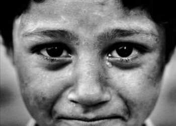 الشاعر الحن طليس يكتب غني ياصوت الوجع