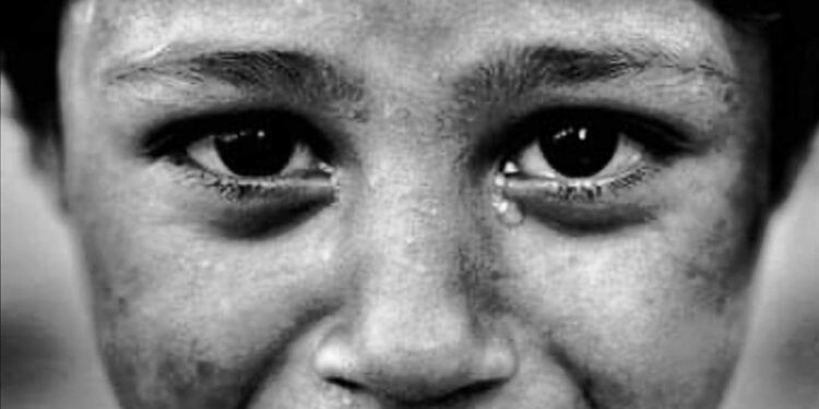 الشاعر الحن طليس يكتب غني ياصوت الوجع