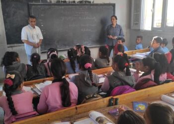 عبد الحميد يتفقد مدرسة السلام الابتدائية ضمن جولاته لمدلرس ارمنت