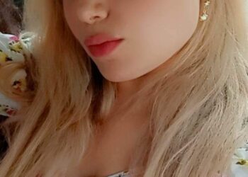 أنين من الصمت