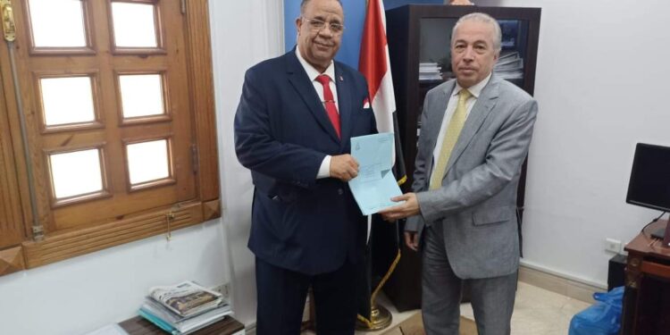 هيئة المجتمعات العمرانية وجامعة الأقصر يوقعان عقدًا لنقل أصول الـ100 فدان