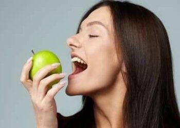 اعرف الصح ماهي أفضل الأطعمة لصحة الأسنان بقلم أسامة خليل