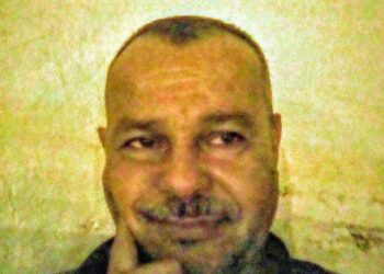 طلائع المجتمعات و القصور المربك