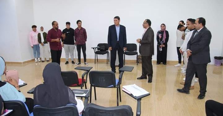 رئيس طيبة التكنولوجية يتفقد سير العملية التعليمية بكلية تكنولوجية الخدمات السياحية والفندقية