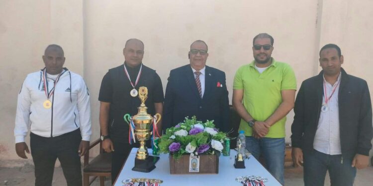 رئيس جامعة الأقصر يشهد ختام بطولة “كأس رئيس الجامعة”