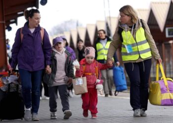 ألمانيا ترحل حوالي 10ألف لاجىء خلال العالم الحالي بقلم أسامة خليل