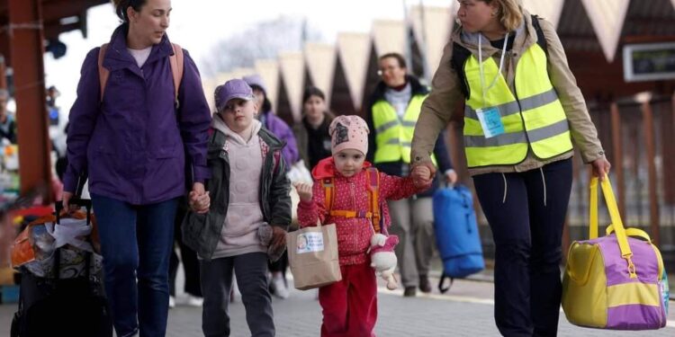 ألمانيا ترحل حوالي 10ألف لاجىء خلال العالم الحالي بقلم أسامة خليل