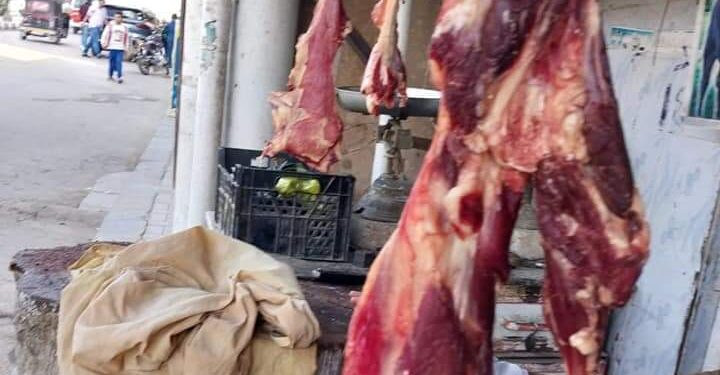 بيطري الاقصر يتمكن من ضبط 24كيلو من اللحوم البلدي المذبوحة خارج المجزر وتحرير عدد 6 محاضر