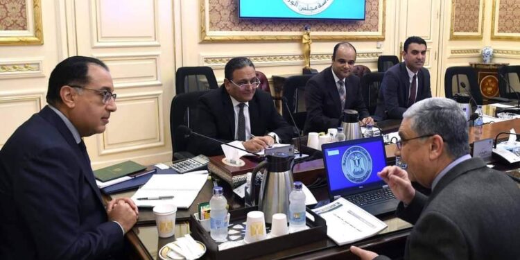 وزير الكهرباء: 1625 ميجا وات إجمالي القدرات المركبة من طاقة الرياح