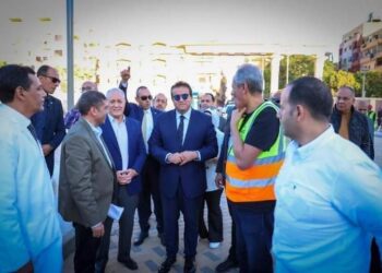 وزير الصحة يتفقد مستشفيي الكرنك  والأقصر الدولي للاطمئنان على مستوى الخدمات الصحية المقدمة للمواطنين