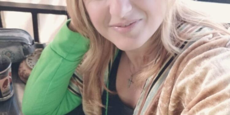 الشاعرة كاتيا سلامي اكتبك لانساك