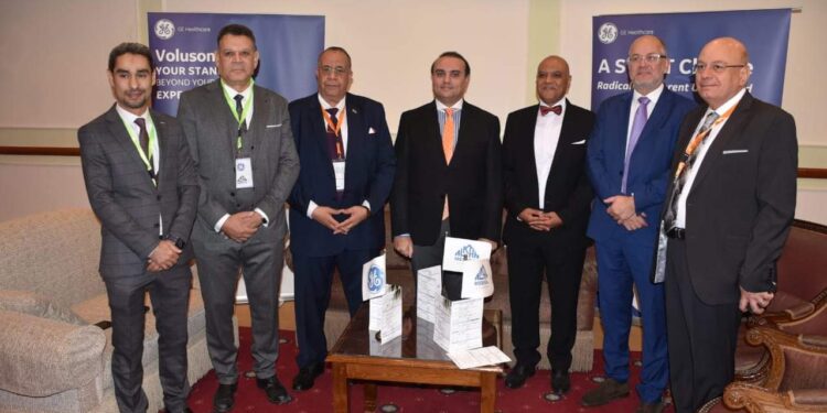 رئيس جامعة الأقصر يشهد فعاليات المؤتمر الأول لأطباء النساء والتوليد في صعيد مصر