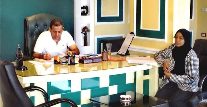 رئيس مدينة الأقصر يعقد لقاء اليوم المفتوح  للعمل على حل مشاكل المواطنين