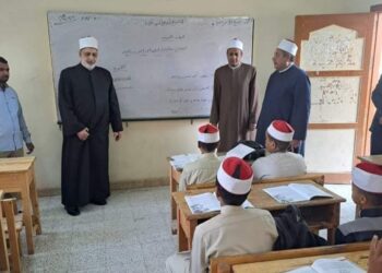 وكيل الأزهر يختتم جولاته التفقدية بصعيد مصر بزيارة منطقة الأقصر الأزهرية