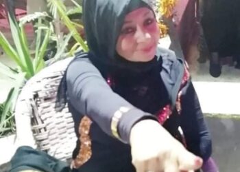 الشاعرة عزة الزرقاني تكتب ماباتذلش